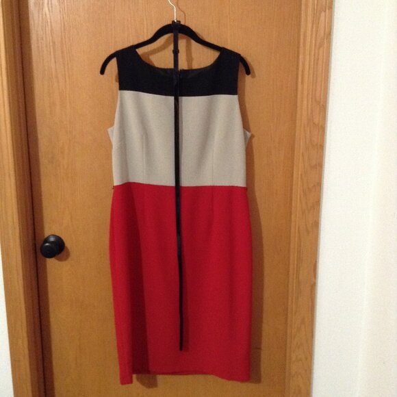 Colorblock Lined Red Tan and Black Pencil-Skirted Dress w. Matching Belt - Picture 1 of 3